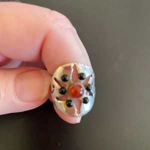 Stunning Vintage Sterling Silver ring w/ stones